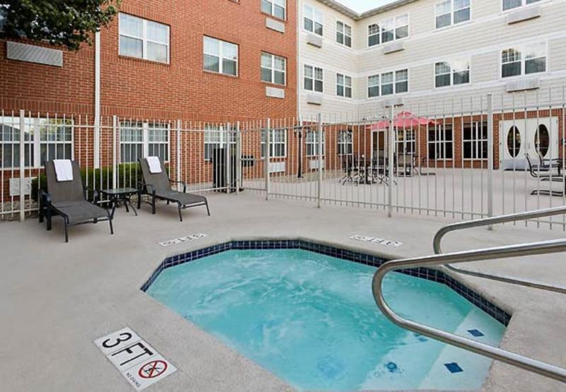 Towneplace Suites By Marriott Dallas Bedford Exteriér fotografie